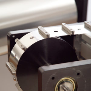 带有定制附件的金属输送带