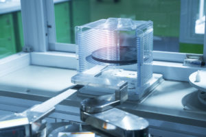 硅片与微电路及其自动化系统控制在自动化机械臂上的应用